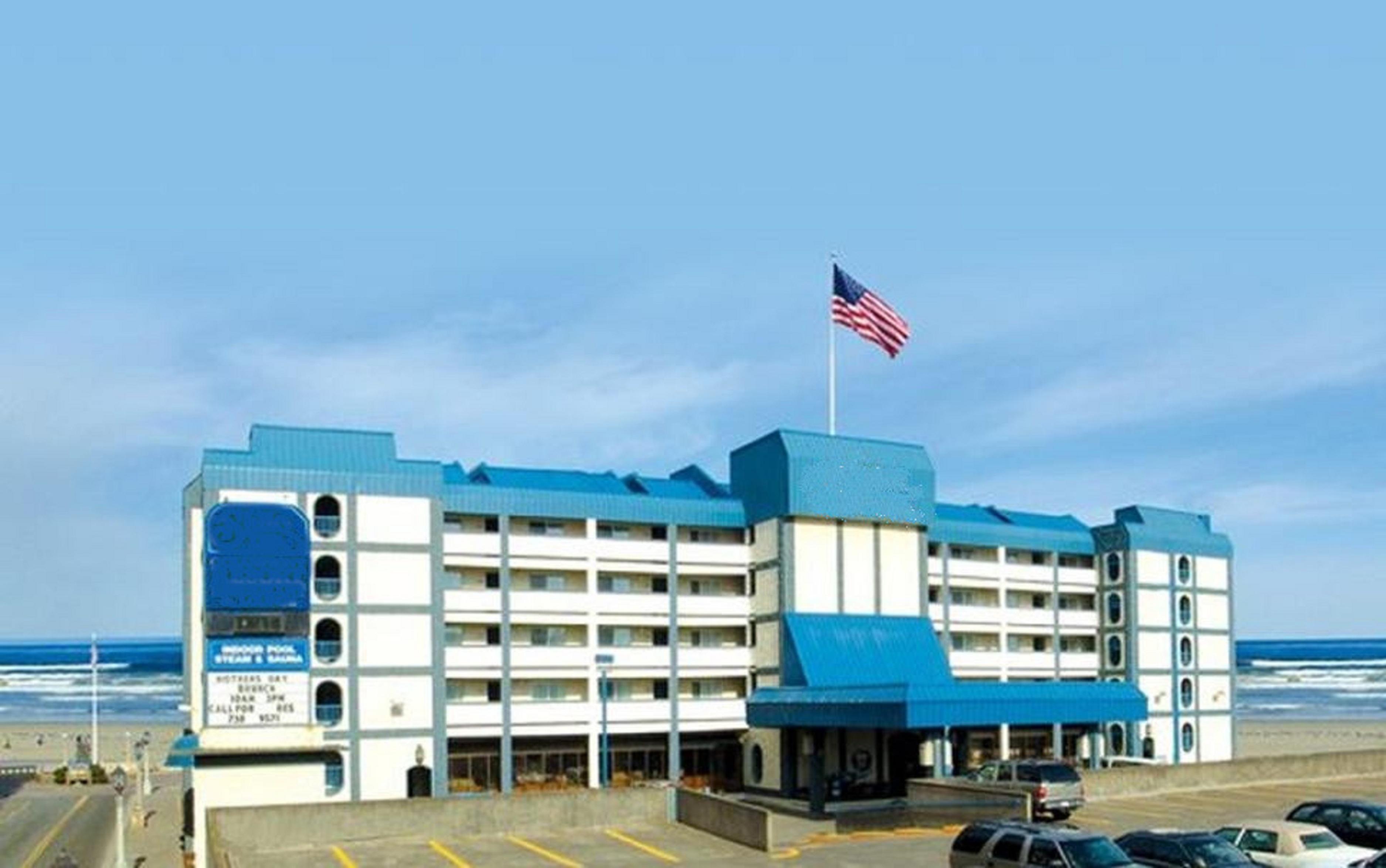 Promenade Inn & Suites Oceanfront Сисайд Экстерьер фото