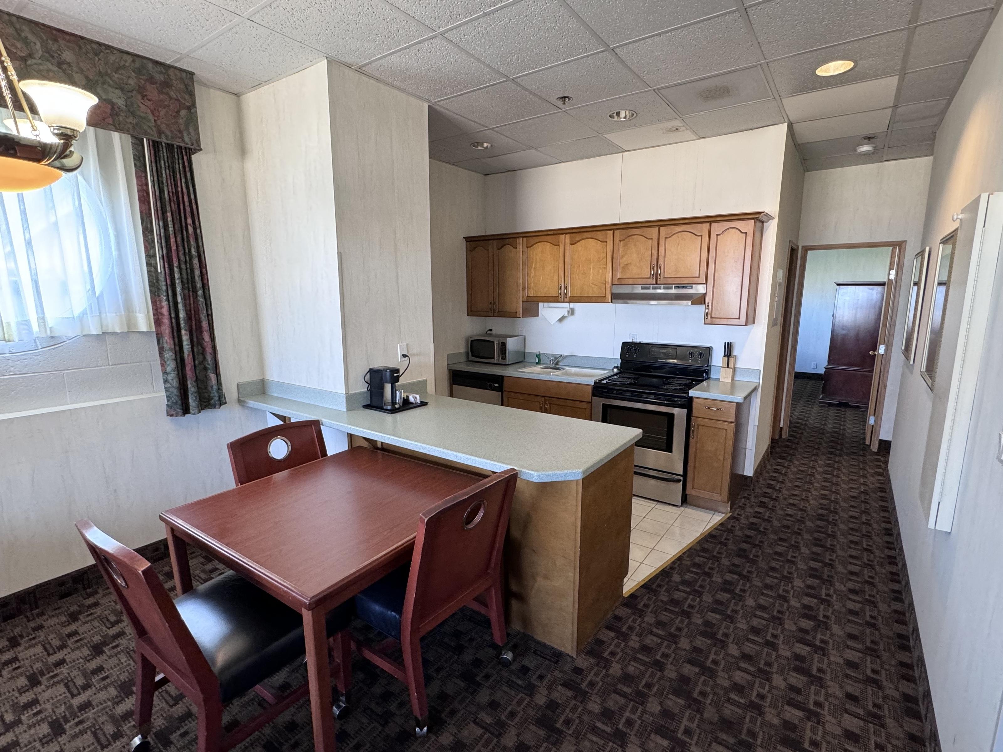 Promenade Inn & Suites Oceanfront Сисайд Экстерьер фото