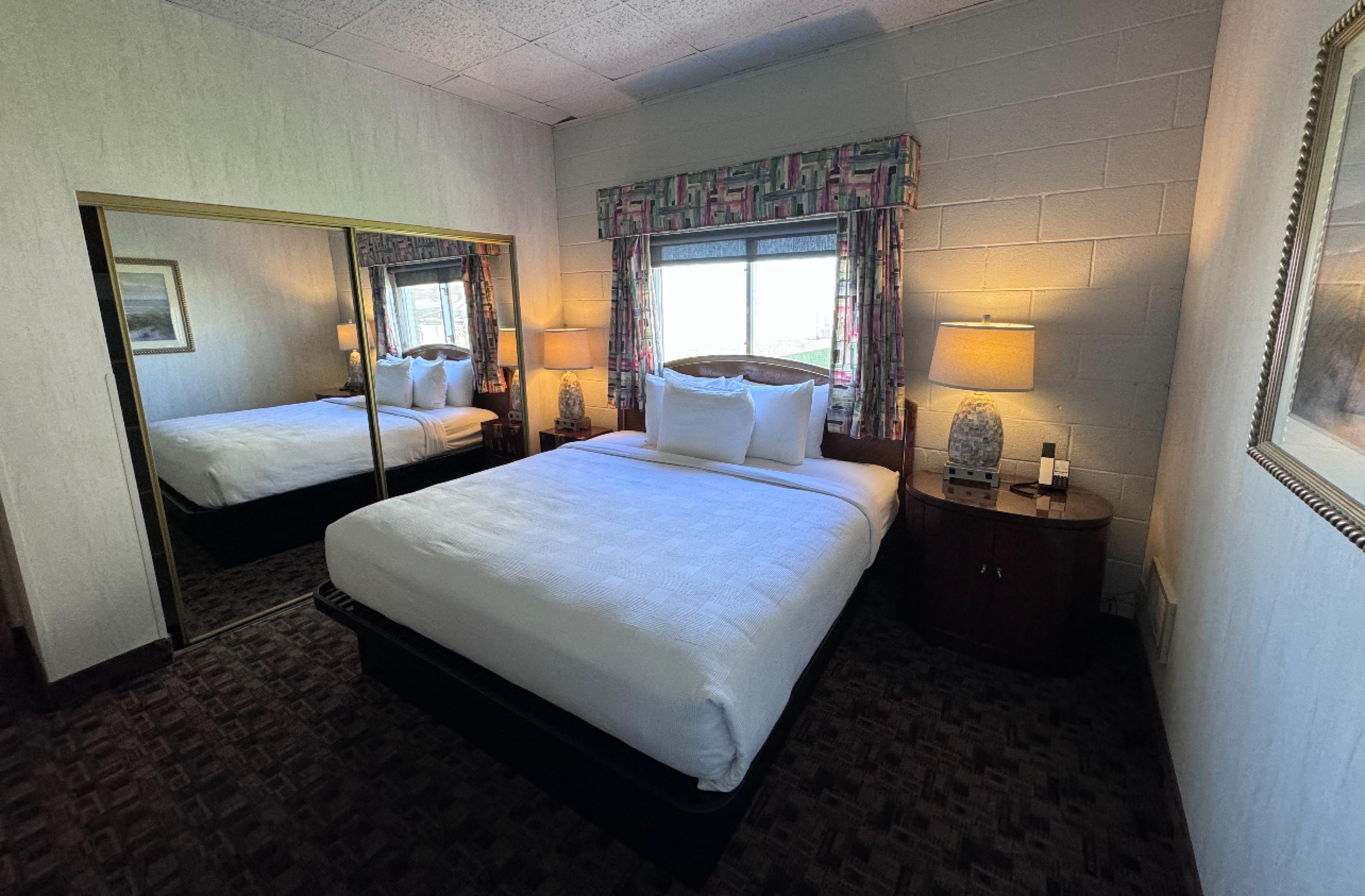 Promenade Inn & Suites Oceanfront Сисайд Экстерьер фото